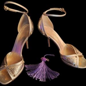 Gucci Champagne Gold Metallic Ankle Strap Stiletto Size8 BlueToteCollexion